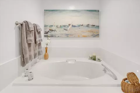 Bath - 816 Foothill Rd, Copperopolis, CA 95228 photo 4 of 10