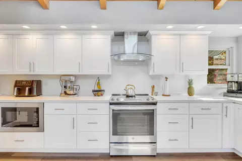 Kitchen - 816 Foothill Rd, Copperopolis, CA 95228 photo 6 of 11
