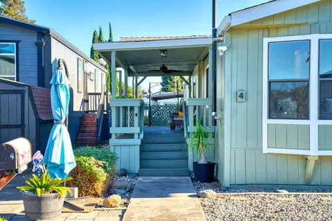 Exterior - 4 Marsh Ct, Lodi, CA 95242 photo 4 of 12