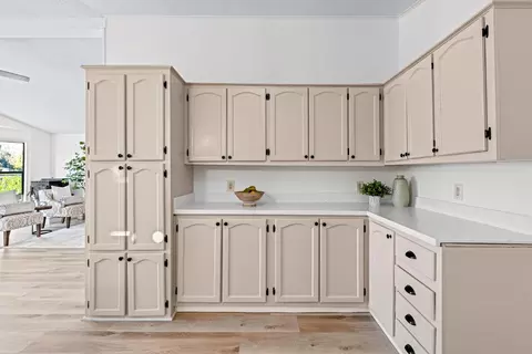 Kitchen - 4 Marsh Ct, Lodi, CA 95242 photo 3 of 5