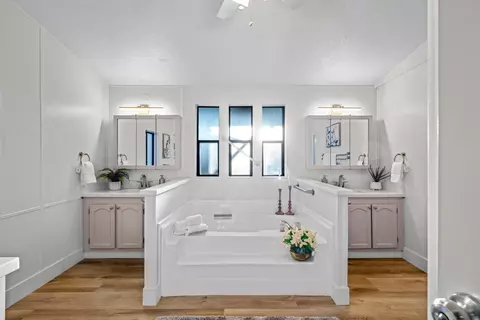 Bath - 4 Marsh Ct, Lodi, CA 95242 photo 1 of 3