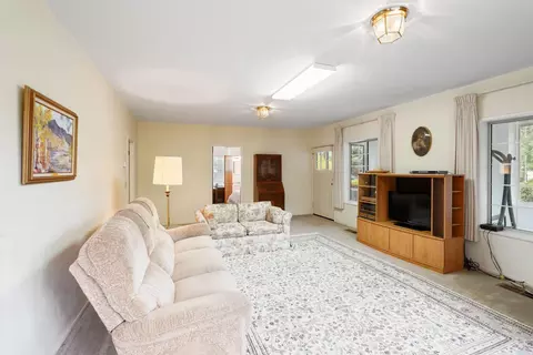 Living - 916 Wilson Bend Rd, Grimes, CA 95950 photo 4 of 4
