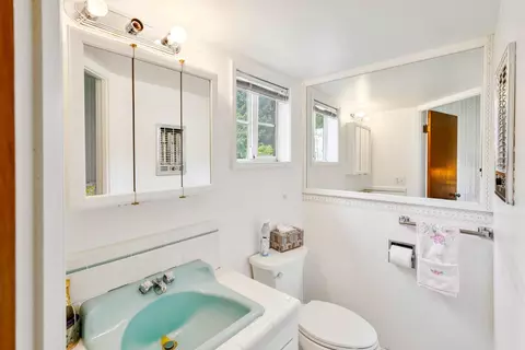 Bath - 916 Wilson Bend Rd, Grimes, CA 95950 photo 1 of 5
