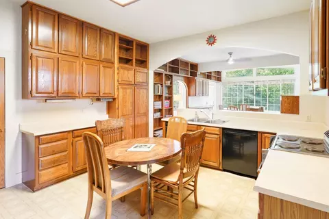 Kitchen - 916 Wilson Bend Rd, Grimes, CA 95950 photo 4 of 4