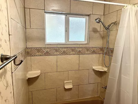 Bath - 5764 Alicia Ave, Olivehurst, CA 95961 photo 1 of 2
