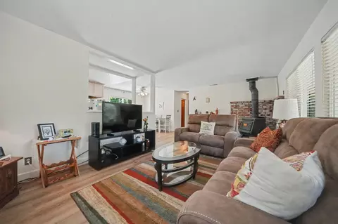Living - 11244 Upper Previtali Rd, Jackson, CA 95642 photo 3 of 3