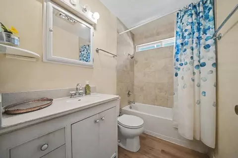 Bath - 11244 Upper Previtali Rd, Jackson, CA 95642 photo 1 of 3