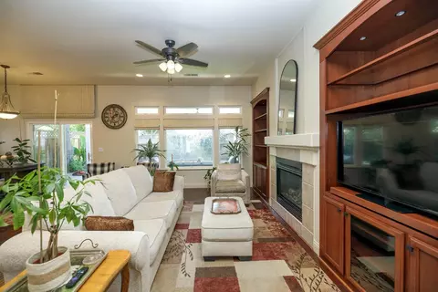 Living - 3224 Clearview Ct, Modesto, CA 95355 photo 2 of 4