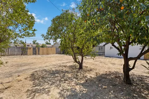 Exterior - 365 E Main St, Merced, CA 95340 photo 7 of 8