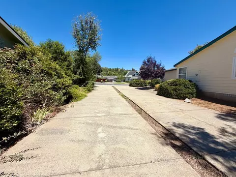 Exterior - 55 Oak Tree Ct, Murphys, CA 95247 photo 20 of 27