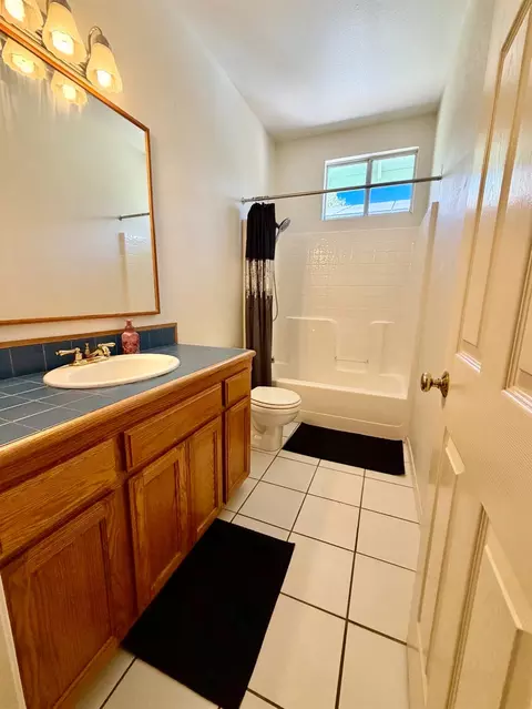 Bath - 55 Oak Tree Ct, Murphys, CA 95247 photo 3 of 3