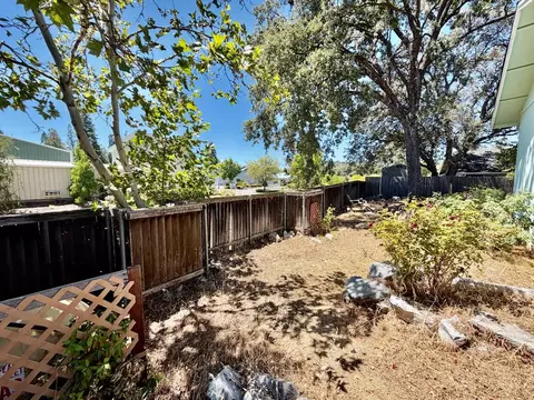 Exterior - 55 Oak Tree Ct, Murphys, CA 95247 photo 16 of 27