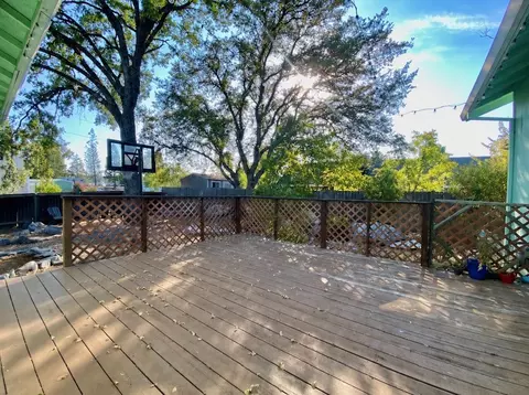 Exterior - 55 Oak Tree Ct, Murphys, CA 95247 photo 2 of 27