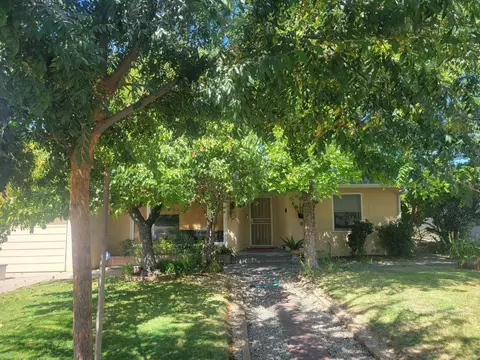 Exterior - 514 Fairview Ave, Madera, CA 93637 photo 2 of 8