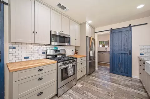 Kitchen - 3401 Cherry Acres Rd, Cool, CA 95614 photo 3 of 4