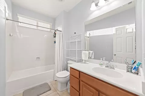 Bath - 3311 Leiper Loop, Lincoln, CA 95648 photo 3 of 3