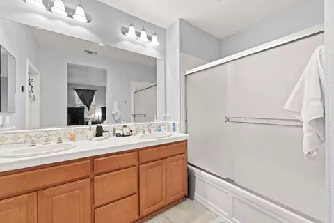Bath - 3311 Leiper Loop, Lincoln, CA 95648 photo 2 of 3
