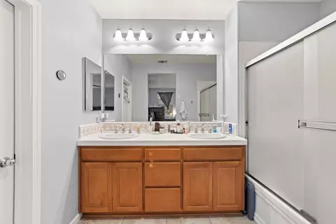 Bath - 3311 Leiper Loop, Lincoln, CA 95648 photo 1 of 3