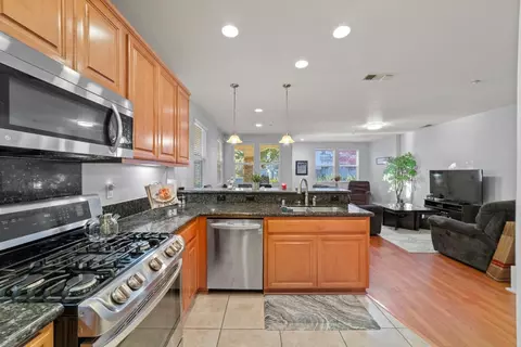 Kitchen - 3311 Leiper Loop, Lincoln, CA 95648 photo 3 of 3