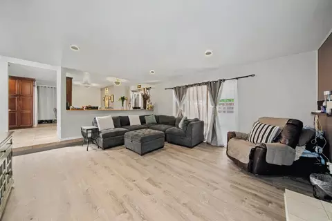 Living - 731 Welburn Ave, Gilroy, CA 95020 photo 3 of 5