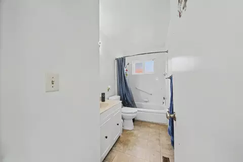 Entry Way - 731 Welburn Ave, Gilroy, CA 95020 photo 6 of 7