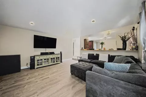 Living - 731 Welburn Ave, Gilroy, CA 95020 photo 5 of 5