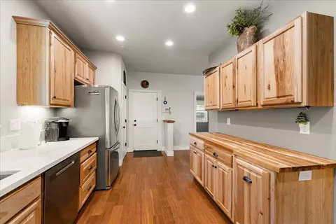 Kitchen - 3311 Cascade Trl, Cool, CA 95614 photo 3 of 4