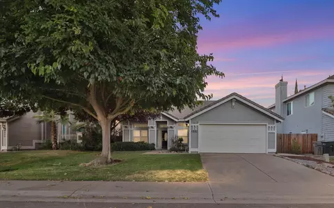 4950 Adalis Dr, Elk Grove, CA 95758