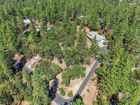 View/Area - 18135 Quail Mountain Ct, Applegate, CA 95703 photo 4 of 6