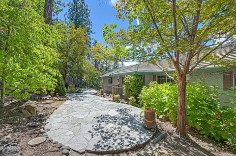Exterior - 18135 Quail Mountain Ct, Applegate, CA 95703 photo 3 of 29