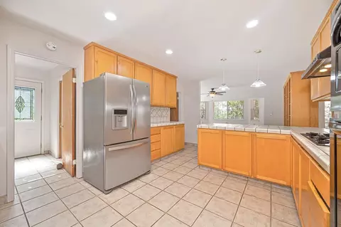 Kitchen - 18135 Quail Mountain Ct, Applegate, CA 95703 photo 3 of 5