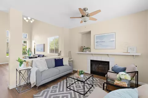 Living - 1915 Maplegrove Ln, Tracy, CA 95376 photo 4 of 5