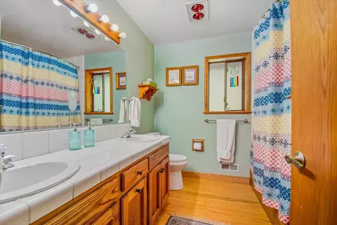 Bath - 5617 Indian Hills Rd, Murphys, CA 95247 photo 2 of 5