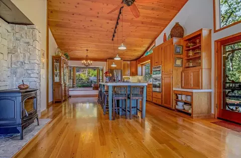 Kitchen - 5617 Indian Hills Rd, Murphys, CA 95247 photo 6 of 7
