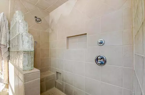 Bath - 5617 Indian Hills Rd, Murphys, CA 95247 photo 4 of 5