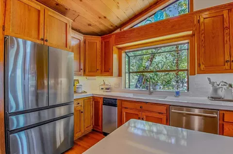Kitchen - 5617 Indian Hills Rd, Murphys, CA 95247 photo 7 of 7