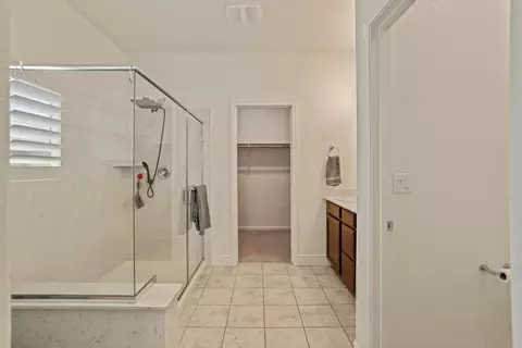Bath - 428 Pendragon, Manteca, CA 95337 photo 1 of 4
