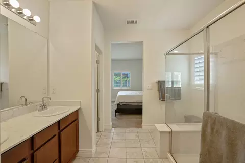Entry Way - 428 Pendragon, Manteca, CA 95337 photo 4 of 6