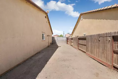 Exterior - 428 Pendragon, Manteca, CA 95337 photo 9 of 13