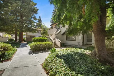 1400 Bowe Ave #806, Santa Clara, CA 95051
