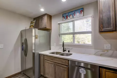 Kitchen - 1869 Hwy 4, Arnold, CA 95223 photo 5 of 8