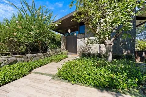 4 Atherton Is, Stockton, CA 95204