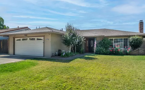 8908 Twin Falls Dr, Sacramento, CA 95826
