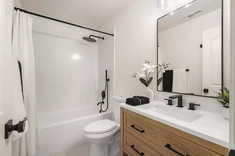 Bath - 8422 Ancho Way, Elverta, CA 95626 photo 1 of 6