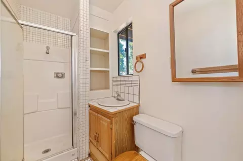 Bath - 7040 Goferbroke Rd, Georgetown, CA 95634 photo 4 of 4