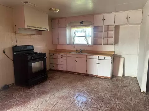 Kitchen - 7900 Myrtle Ave, Winton, CA 95388 photo 1 of 1