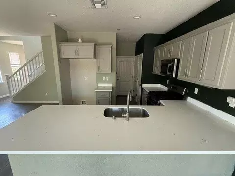 Kitchen - 3900 Sanderling Ave, Modesto, CA 95355 photo 1 of 1