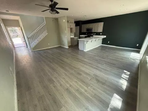 Living - 3900 Sanderling Ave, Modesto, CA 95355 photo 2 of 3