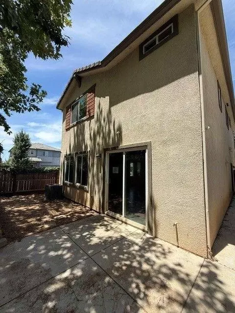 Exterior - 3900 Sanderling Ave, Modesto, CA 95355 photo 7 of 11
