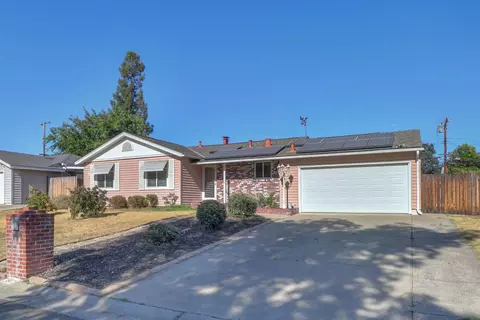 Exterior - 3912 Henderson Way, Carmichael, CA 95608 photo 3 of 14